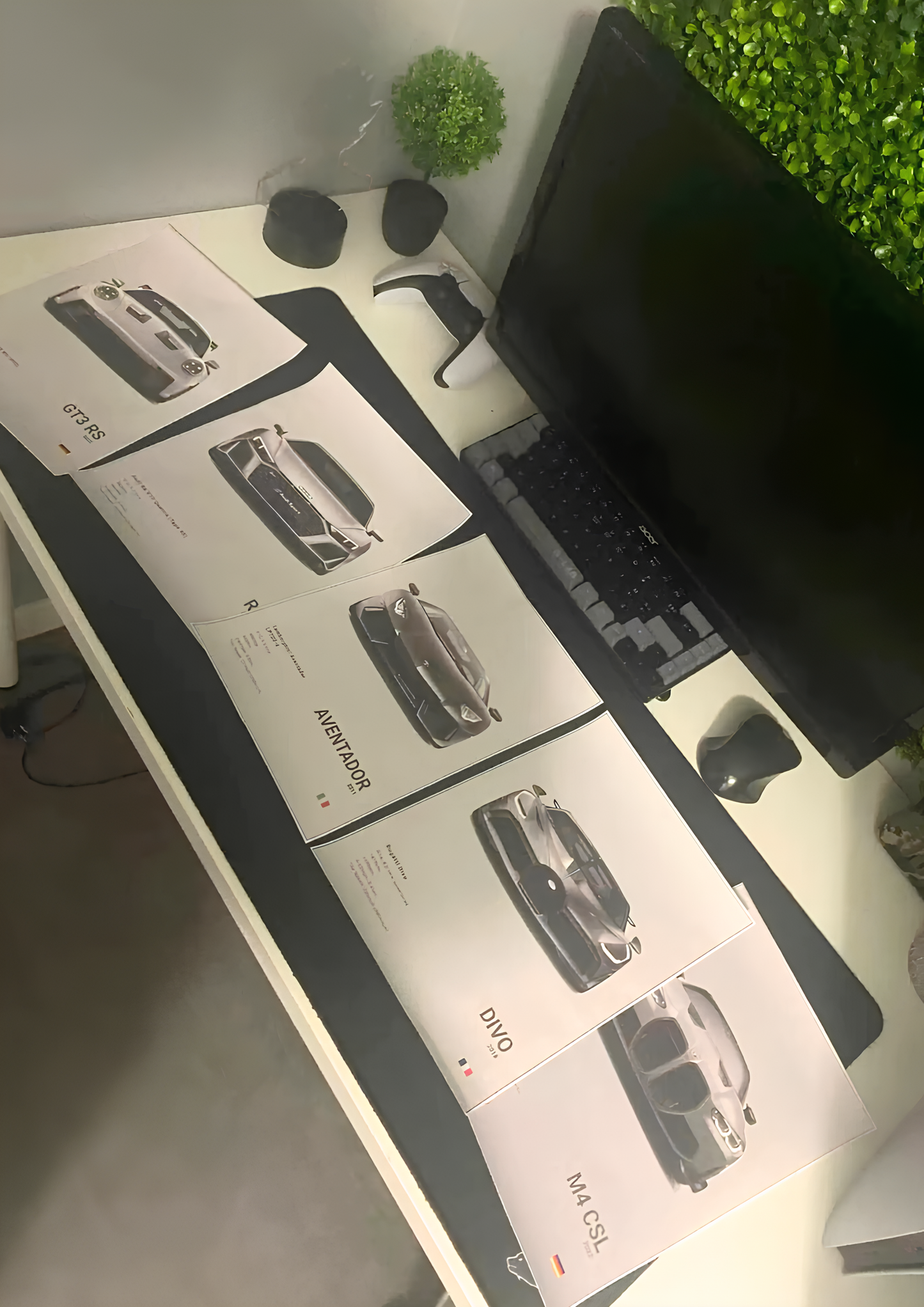 Hanson 4k car frames